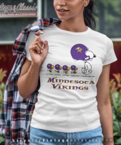 Minnesota Vikings Snoopy Woodstock Team Walking Women T shirt
