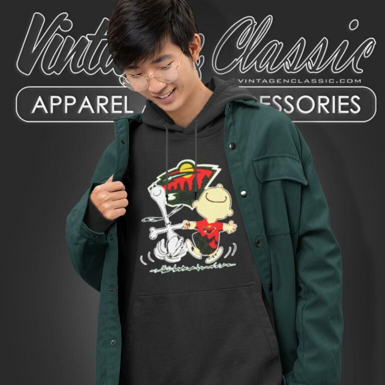 Minnesota Wild Snoopy And Charlie Brown Dancing Hoodie Minnesota Wild Snoopy And Charlie Brown Dancing Hoodie