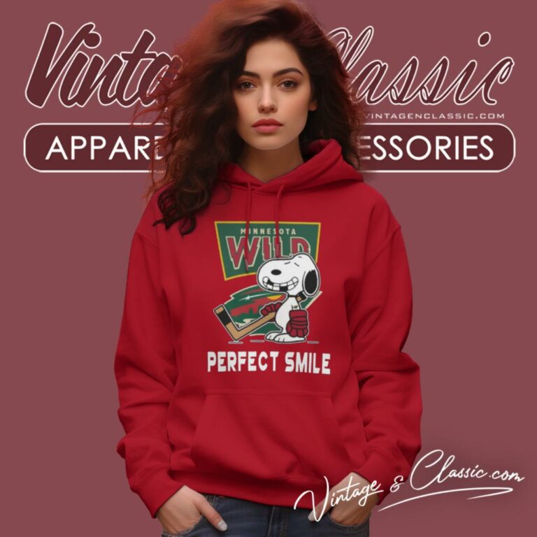 Minnesota Wild Snoopy Perfect Smile The Peanuts Movie Hockey Hoodie Minnesota Wild Snoopy Perfect Smile The Peanuts Movie Hockey Hoodie