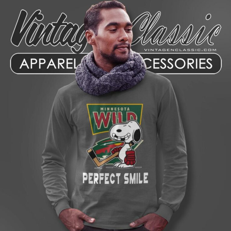 Minnesota Wild Snoopy Perfect Smile The Peanuts Movie Hockey Long Sleeve Tee Minnesota Wild Snoopy Perfect Smile The Peanuts Movie Hockey Long Sleeve Tee