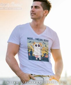 Moo I Mean Boo Halloween Cow Ghost Moo Cow V Neck TShirt