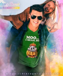 Moo I Mean Boo Halloween Pumpkin Cow Ghost Motif Cows V Neck TShirt