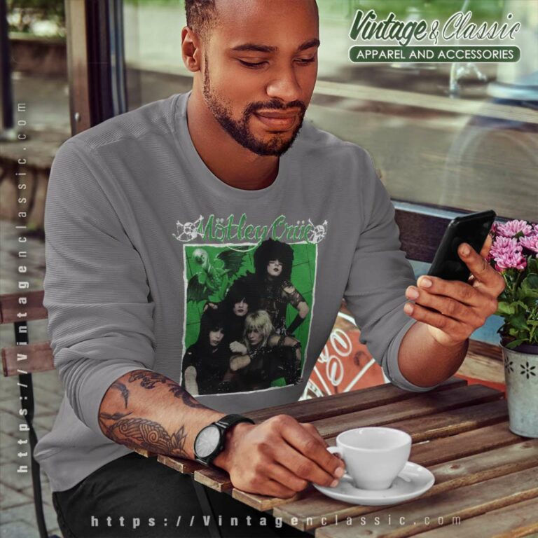 Motley Crue 1989 Group Photo Sweatshirt Motley Crue 1989 Group Photo Sweatshirt