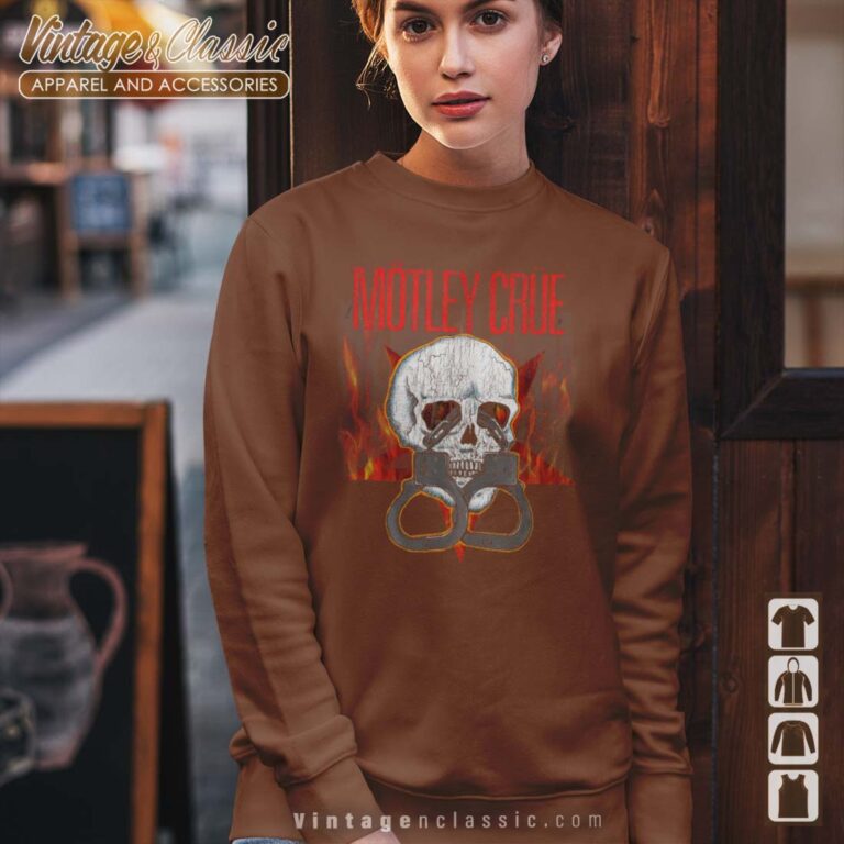 Motley Crue Skull Flames Sweatshirt Motley Crue Skull Flames Sweatshirt