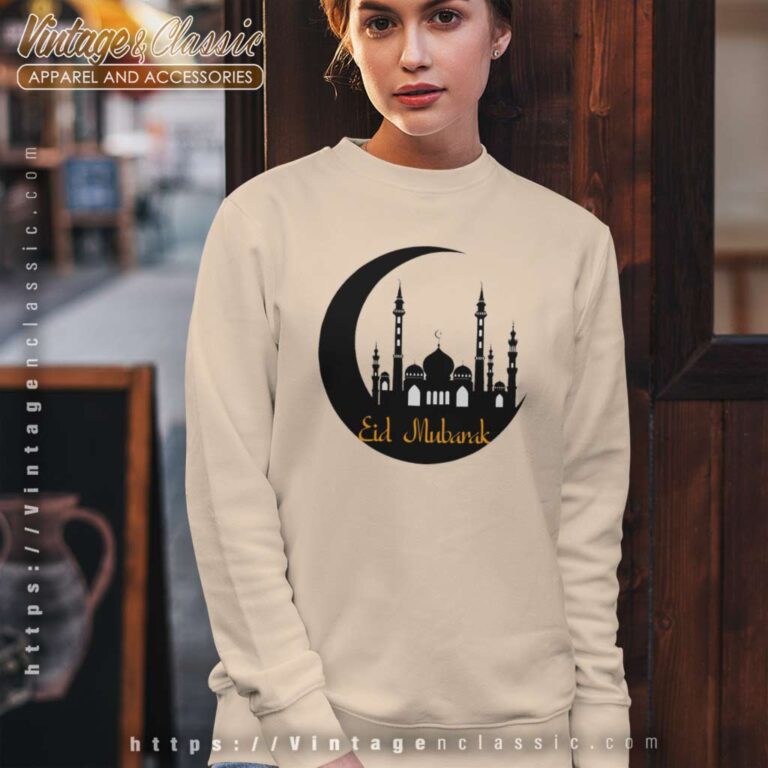 Muslim Celebrates Eid Mubarak Sweatshirt Muslim Celebrates Eid Mubarak Sweatshirt