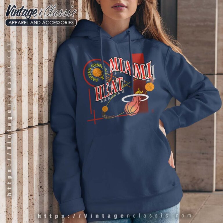 NBA Miami Heat Cheerful Mickey Disney Navy Hoodie NBA Miami Heat Cheerful Mickey Disney Navy Hoodie