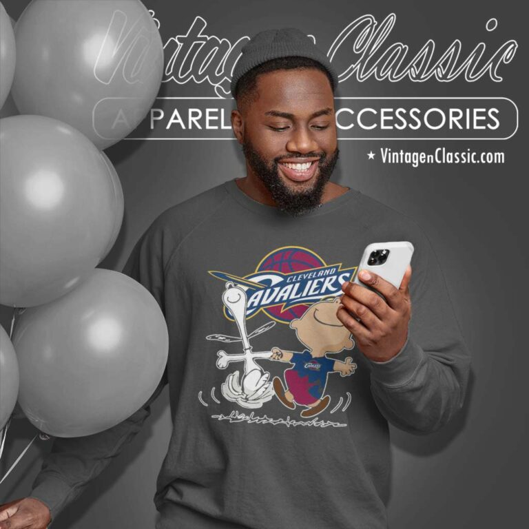 Nba Cleveland Cavaliers Charlie Brown Snoopy Sweatshirt Nba Cleveland Cavaliers Charlie Brown Snoopy Sweatshirt