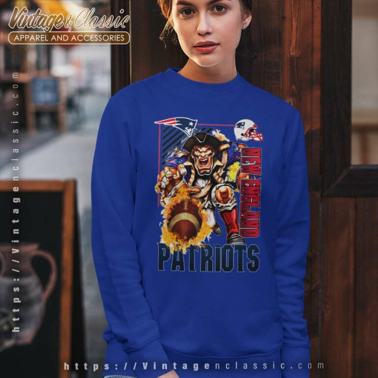 New England Patriots Pats Cartoon Nfl Football Sweatshirt New England Patriots Pats Cartoon Nfl Football Sweatshirt