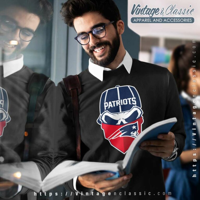 New England Patriots Skull Logo Sweatshirt New England Patriots Skull Logo Sweatshirt