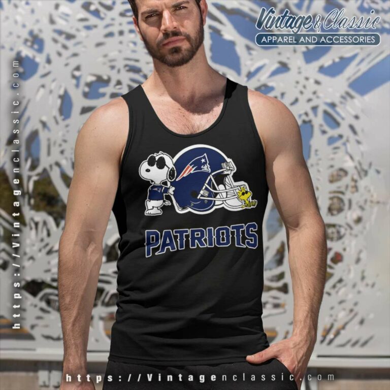 New England Patriots Snoopy And Woodstock Football Helmet Tank Top Racerback New England Patriots Snoopy And Woodstock Football Helmet Tank Top Racerback