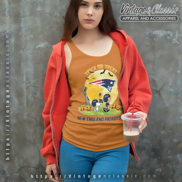 New England Patriots Snoopy Charlie Brown Halloween Trick Or Treat Tank Top Racerback New England Patriots Snoopy Charlie Brown Halloween Trick Or Treat Tank Top Racerback