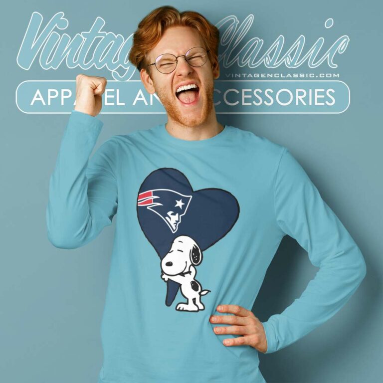 New England Patriots Snoopy In My Heart Football Long Sleeve Tee New England Patriots Snoopy In My Heart Football Long Sleeve Tee