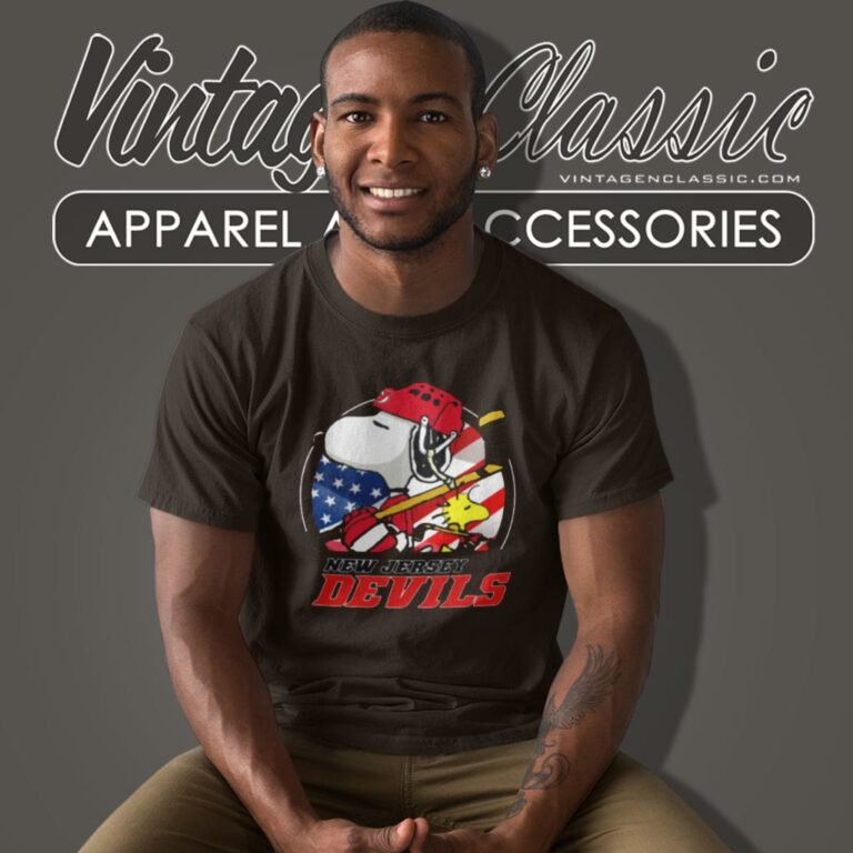 New Jersey Devils Snoopy And Woodstock Nhl T Shirt New Jersey Devils Snoopy And Woodstock Nhl T Shirt