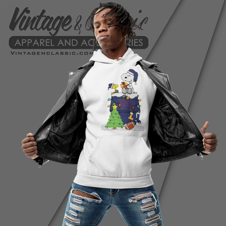 New York Giants Christmas Snoopy Woodstock Hoodie New York Giants Christmas Snoopy Woodstock Hoodie