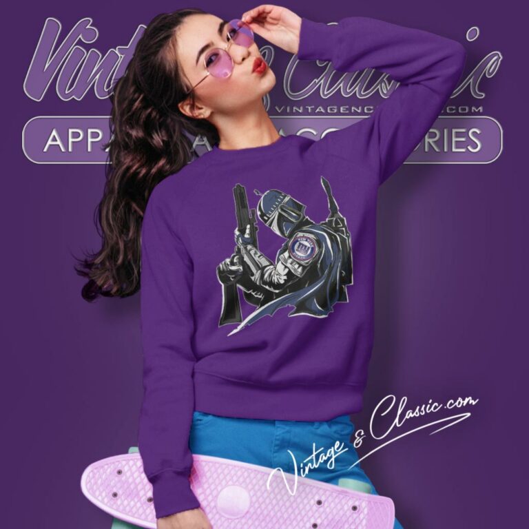New York Giants Mandalorian Star Wars Sweatshirt New York Giants Mandalorian Star Wars Sweatshirt