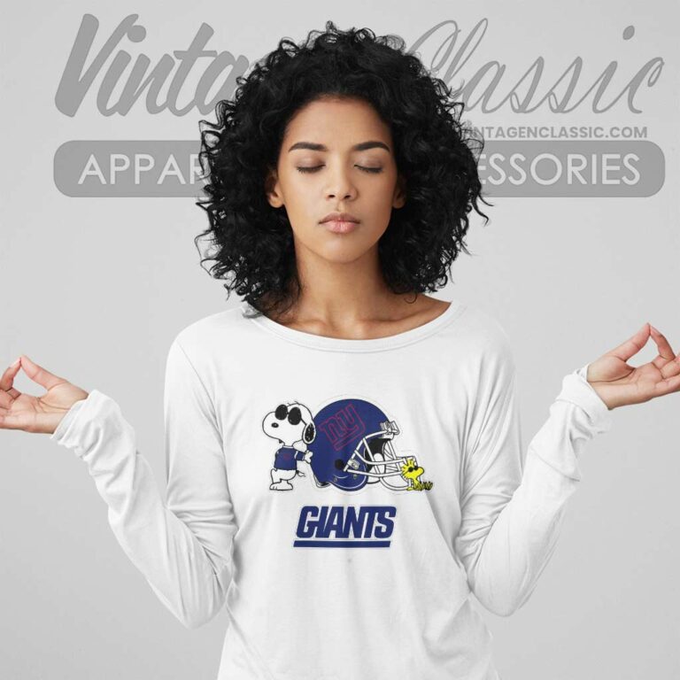 New York Giants Snoopy And Woodstock Helmet Long Sleeve Tee New York Giants Snoopy And Woodstock Helmet Long Sleeve Tee