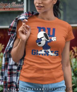 New York Giants Snoopy Dabbing Women TShirt