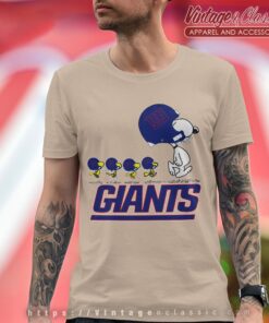 New York Giants Snoopy Woodstock Team Walking T shirt