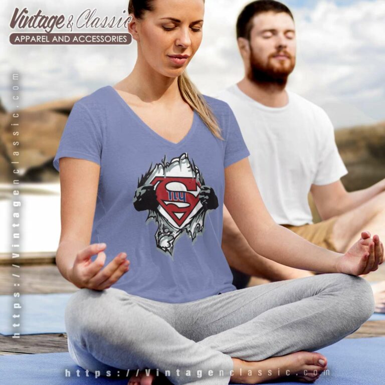 New York Giants Superman Logo V Neck TShirt New York Giants Superman Logo V Neck TShirt