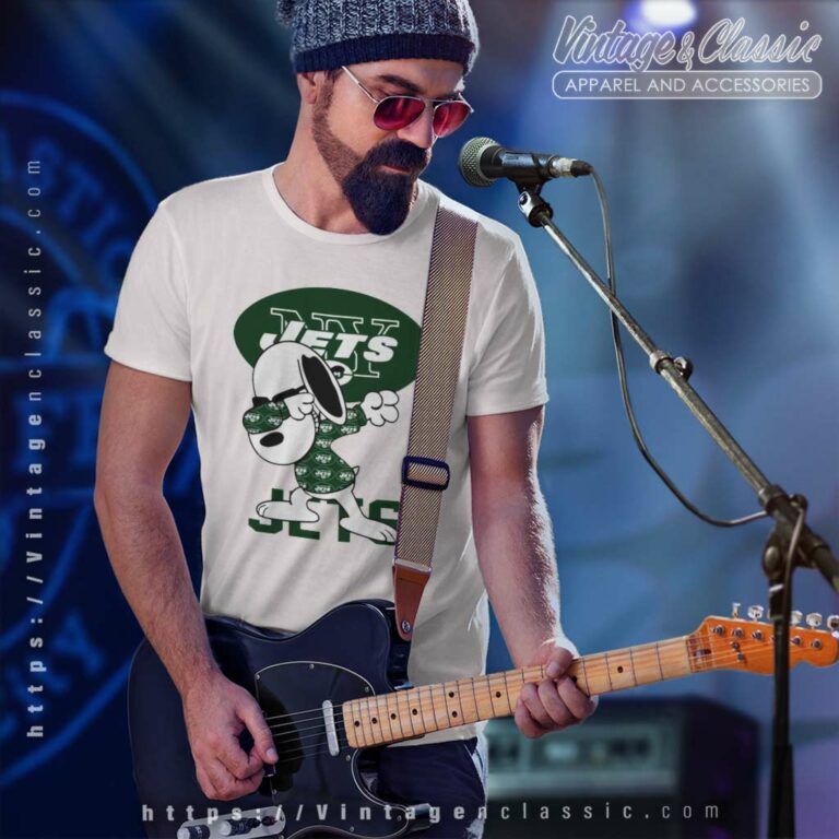 New York Jets Snoopy Dabbing T Shirt New York Jets Snoopy Dabbing T Shirt