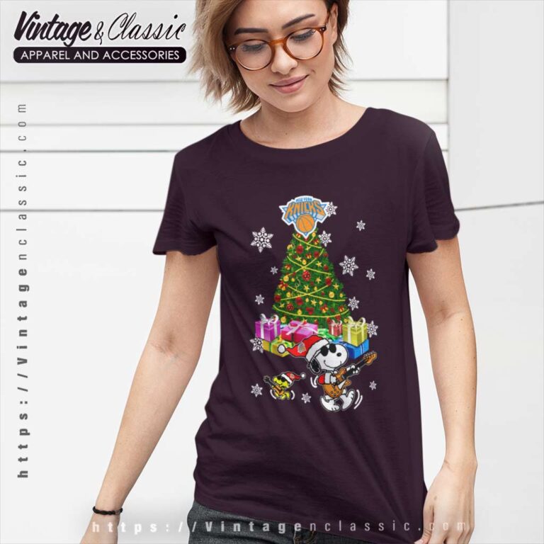 New York Knicks Merry Christmas Snoopy Women TShirt New York Knicks Merry Christmas Snoopy Women TShirt