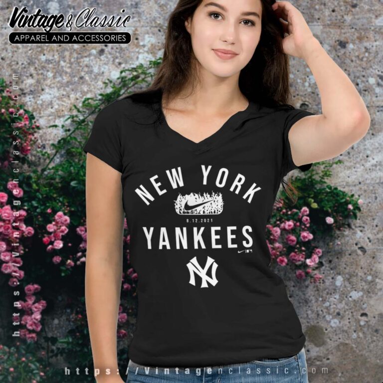 New York Yankees Baseball Nike MLB V Neck New York Yankees Baseball Nike MLB V Neck
