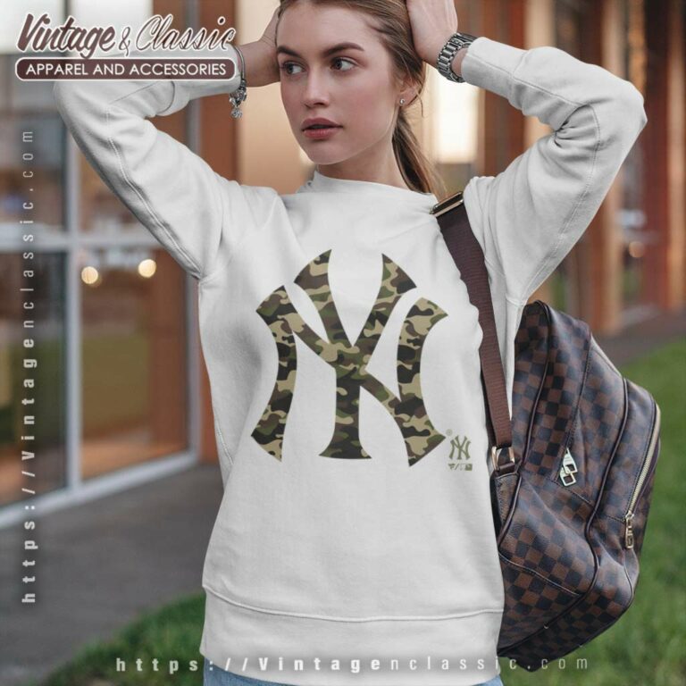 New York Yankees Camo Logo Sweatshirt New York Yankees Camo Logo Sweatshirt