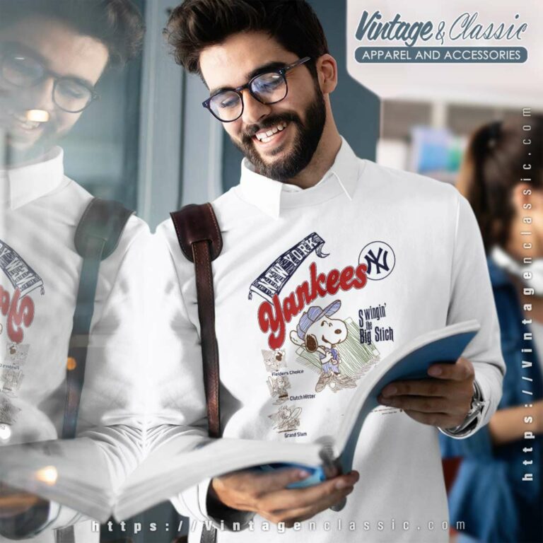 New York Yankees Peanuts Swingin The Big Stitch Sweatshirt New York Yankees Peanuts Swingin The Big Stitch Sweatshirt