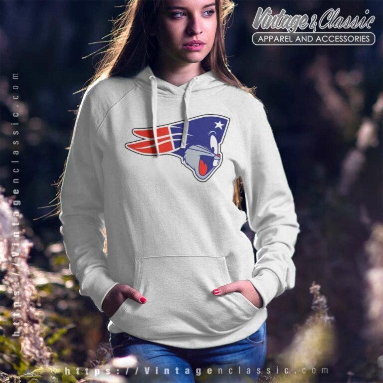 Nfl New England Patriots Bugs Bunny Hoodie Nfl New England Patriots Bugs Bunny Hoodie