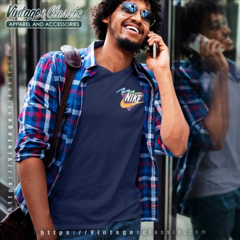 Nike Beach Pug V Neck TShirt Nike Beach Pug V Neck TShirt