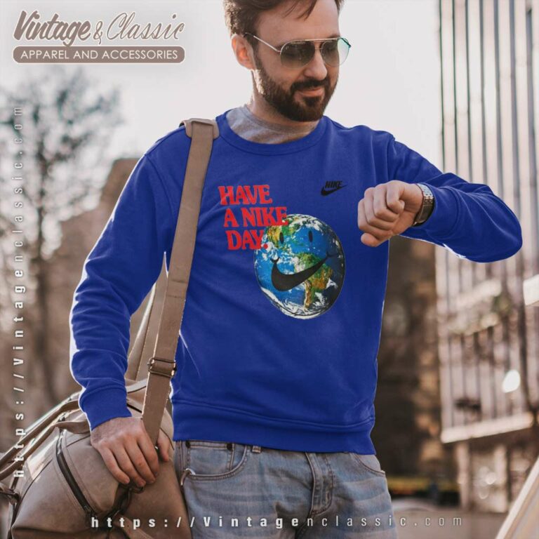 Nike Have Nike Day Smiley World Sweatshirt Nike Have Nike Day Smiley World Sweatshirt