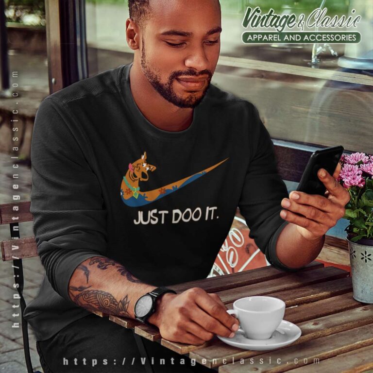 Nike Scooby Doo Just Do It Sweatshirt Nike Scooby Doo Just Do It Sweatshirt