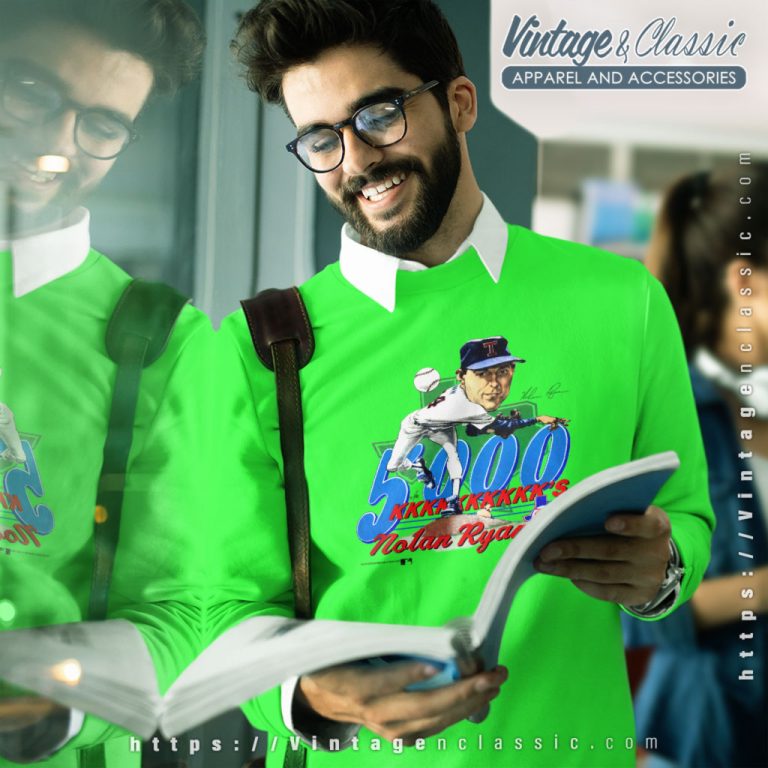 Nolan Ryan Caricature 80s Baseball Mlb Texas Rangers Sweatshirt Nolan Ryan Caricature 80s Baseball Mlb Texas Rangers Sweatshirt