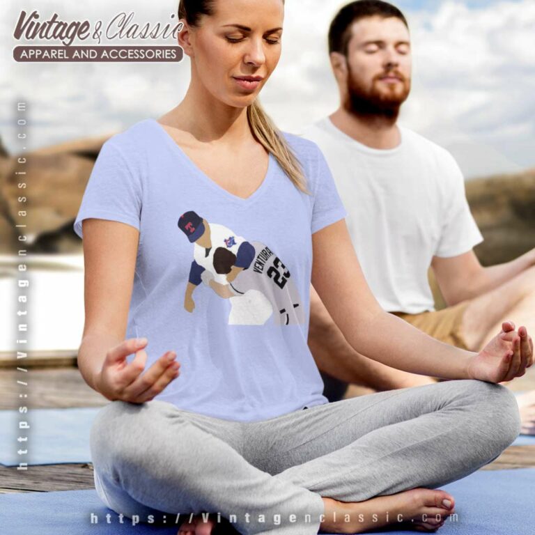 Nolan Ryan Robin Ventura Fight Texas Rangers V Neck TShirt Nolan Ryan Robin Ventura Fight Texas Rangers V Neck TShirt