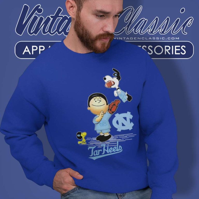 North Carolina Tar Heels The Peanuts Christmas 2023 Sweatshirt North Carolina Tar Heels The Peanuts Christmas 2023 Sweatshirt