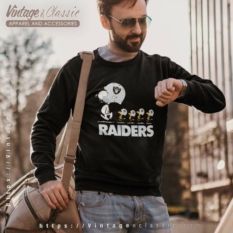 Oakland Raiders Woodstock And Snoopy Sweatshirt Oakland Raiders Woodstock And Snoopy Sweatshirt