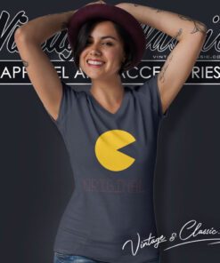 Pac Man Giant Tag Vintage V Neck TShirt