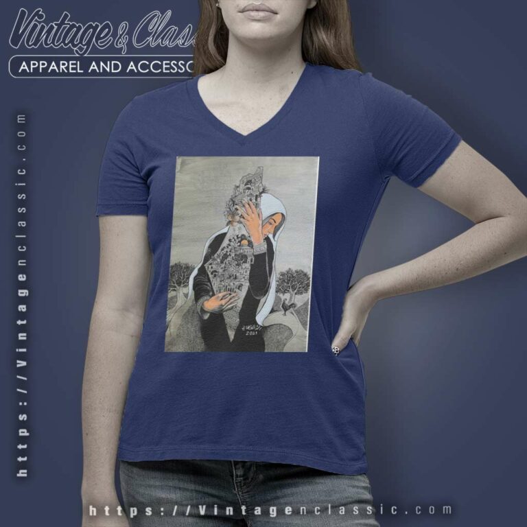 Palestinian Woman Protecting The Land Of Palestine V Neck TShirt Palestinian Woman Protecting The Land Of Palestine V Neck TShirt