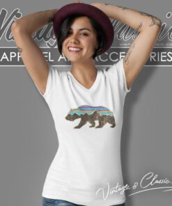 Patagonia Shirt Fitz Roy Bear Organic V Neck TShirt