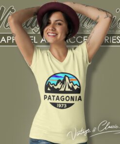 Patagonia Shirt Fitz Roy Scope Organic V Neck TShirt