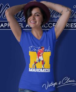 Patrick Mahomes Chiefs 15 M V Neck TShirt