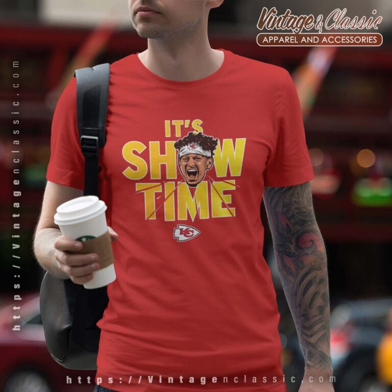 Patrick Mahomes Red Its Showtime tshirt Patrick Mahomes Red Its Showtime tshirt