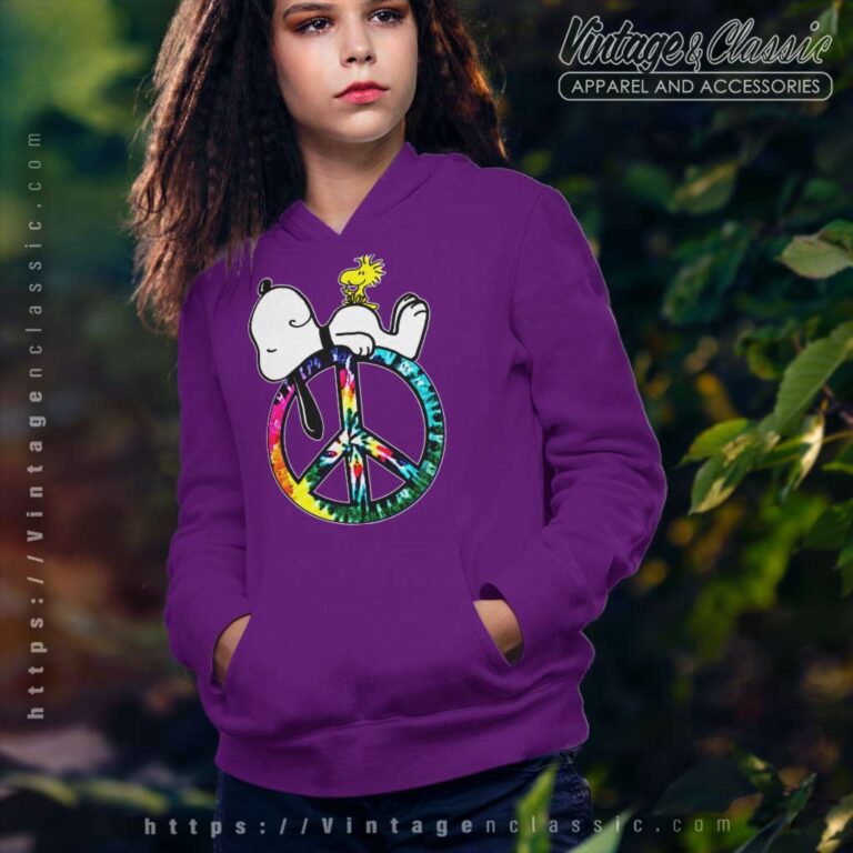 Peace And Love Hippie Sleeping Snoopy Hoodie Peace And Love Hippie Sleeping Snoopy Hoodie