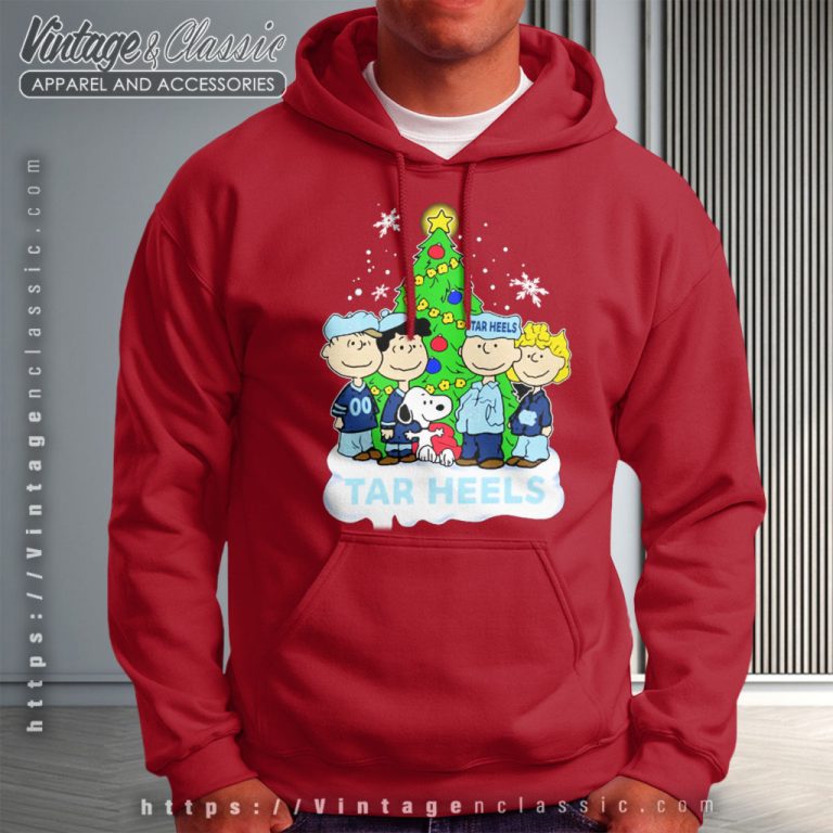 Peanuts Characters Loves Christmas And North Carolina Tar Heels Hoodie Peanuts Characters Loves Christmas And North Carolina Tar Heels Hoodie