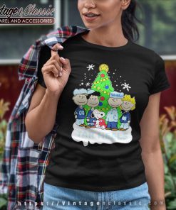 Peanuts Characters Loves Christmas And North Carolina Tar Heels Women T Shirt