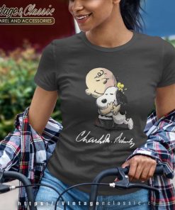 Peanuts Hug Charlie And Woodstock Classic Women TShirt