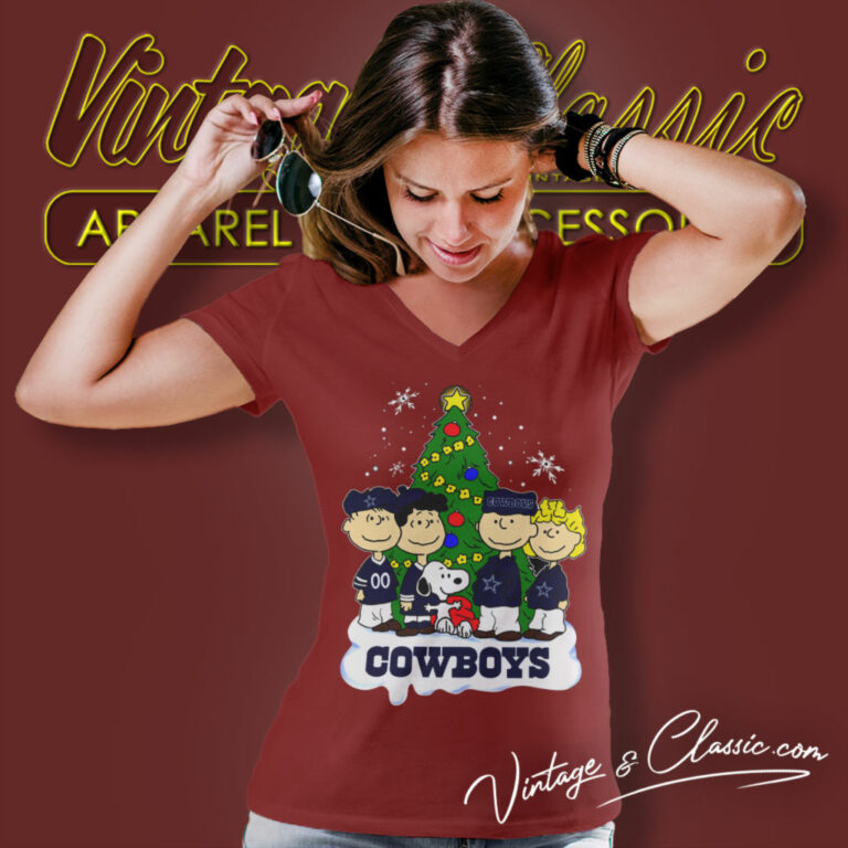 Peanuts Snoopy Dallas Cowboys Xmas V Neck TShirt Peanuts Snoopy Dallas Cowboys Xmas V Neck TShirt