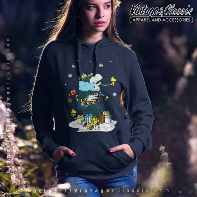 Philadelphia Eagles Santa Snoopy Christmas Hoodie Philadelphia Eagles Santa Snoopy Christmas Hoodie