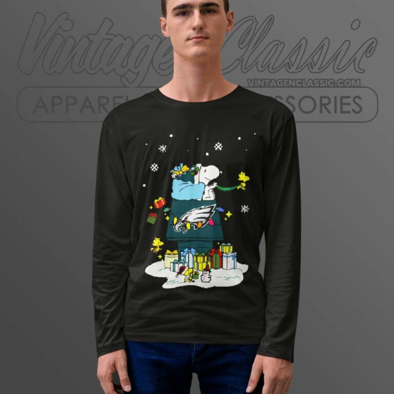 Philadelphia Eagles Santa Snoopy Christmas Long Sleeve Tee Philadelphia Eagles Santa Snoopy Christmas Long Sleeve Tee