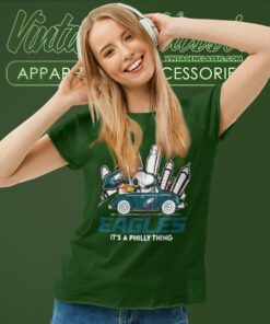 Philadelphia Eagles Snoopy And Woodstock Drive Car Its A Philly Thing Women TShirt